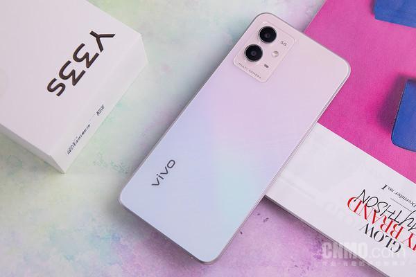 vivov1813a手机评测：千元机中的“小清新”